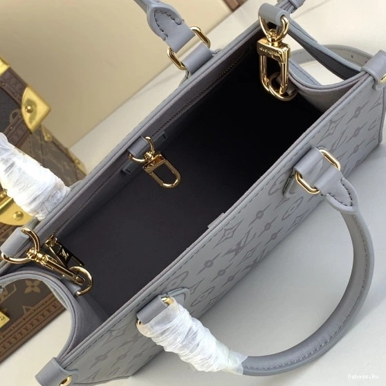 VUITTON PM-25*19*11.5cm LOUIS ONTHEGO 0106